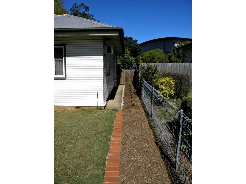 127 Jacaranda Street, North Booval QLD 4304