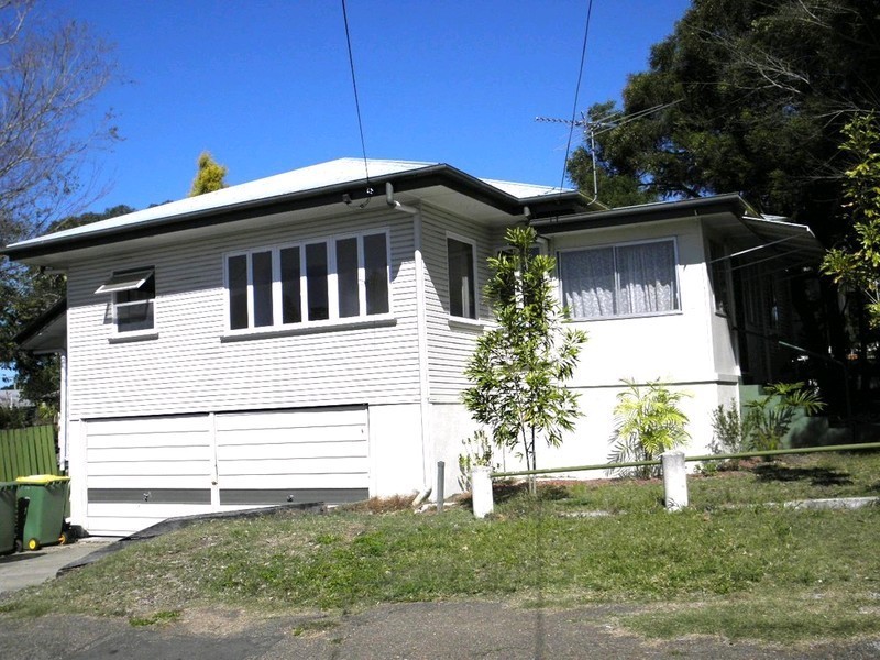 42 Whitehill Road, Eastern Heights QLD 4305