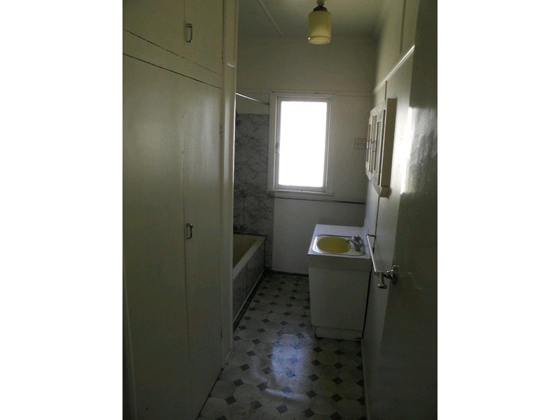 42 Whitehill Road, Eastern Heights QLD 4305