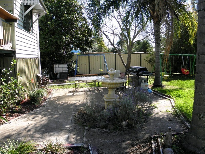 10 Chubb Street, One Mile QLD 4305