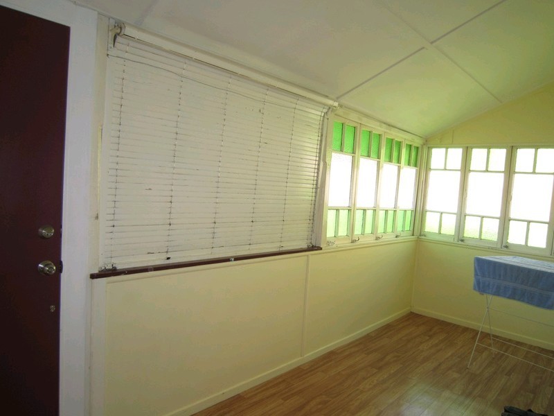 94 Downs Street, North Ipswich QLD 4305