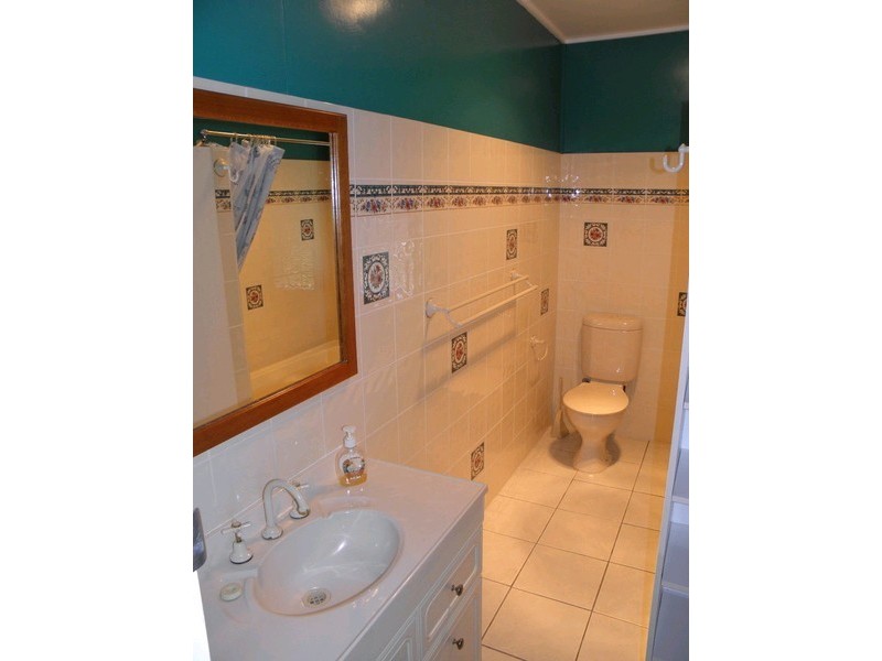 10 Chelmsford Avenue, Ipswich QLD 4305