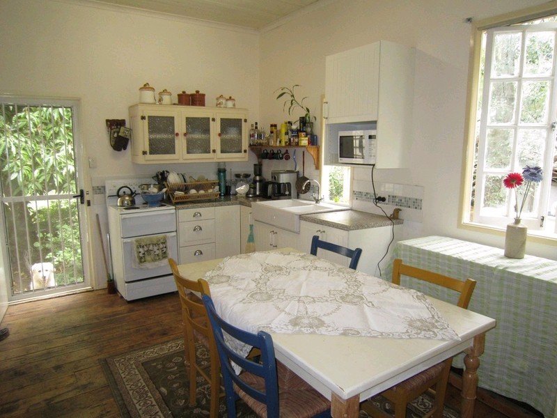 1 Clifton Street, Booval QLD 4304