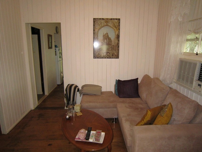 1 Clifton Street, Booval QLD 4304