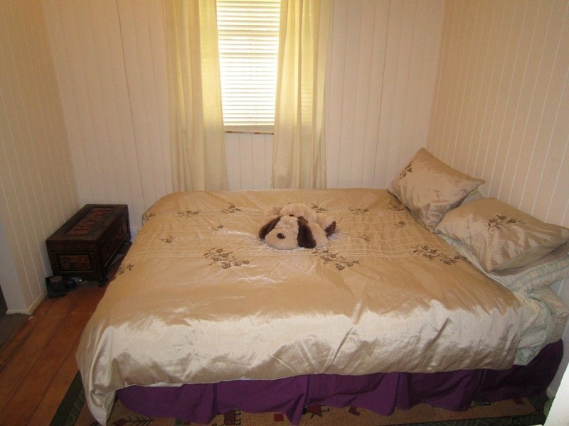 1 Clifton Street, Booval QLD 4304