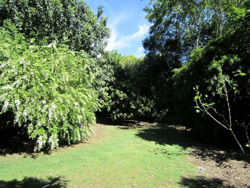 1 Clifton Street, Booval QLD 4304