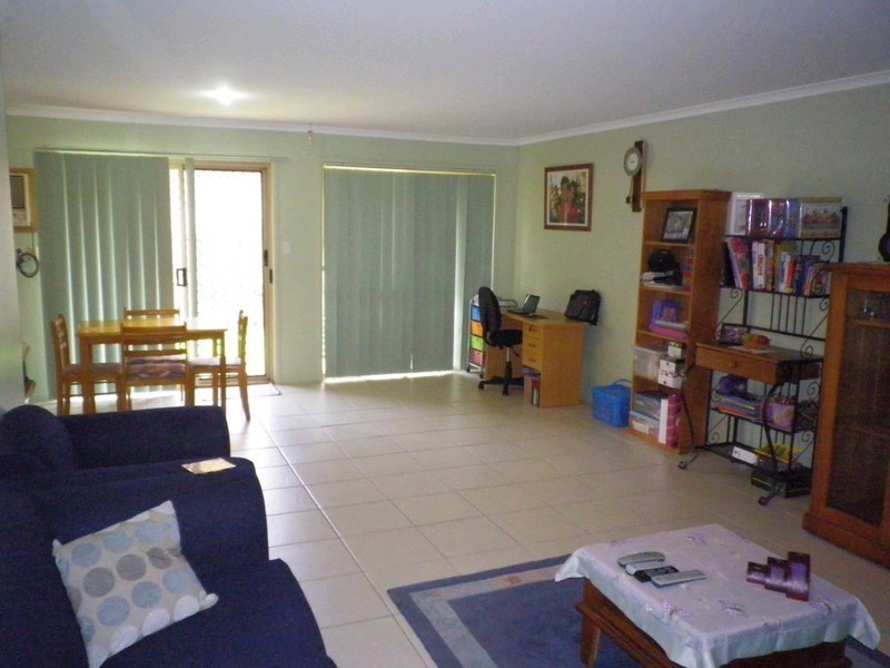 2/28 Henty Drive, Redbank Plains QLD 4301