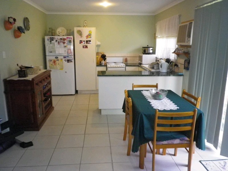2/28 Henty Drive, Redbank Plains QLD 4301