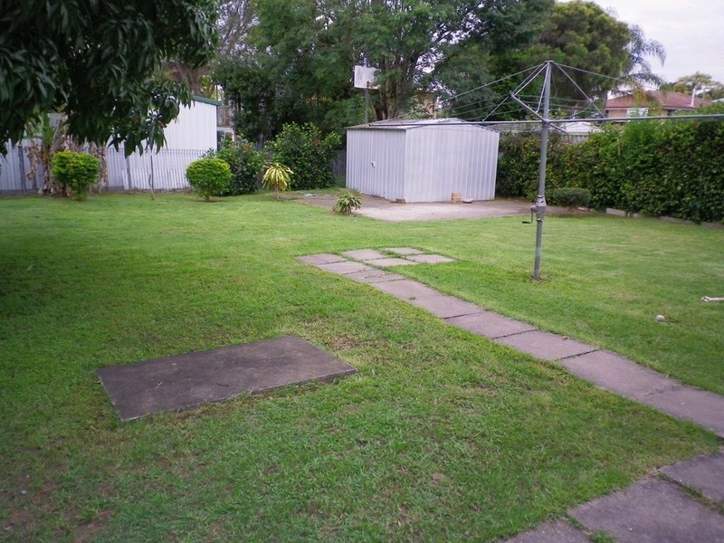33 Cullen Street, Bundamba QLD 4304