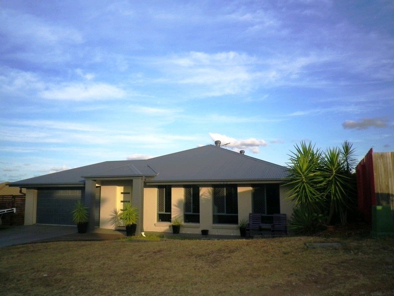 19 Sandhurst Place, Brassall QLD 4305