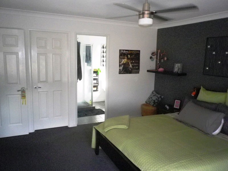 19 Sandhurst Place, Brassall QLD 4305