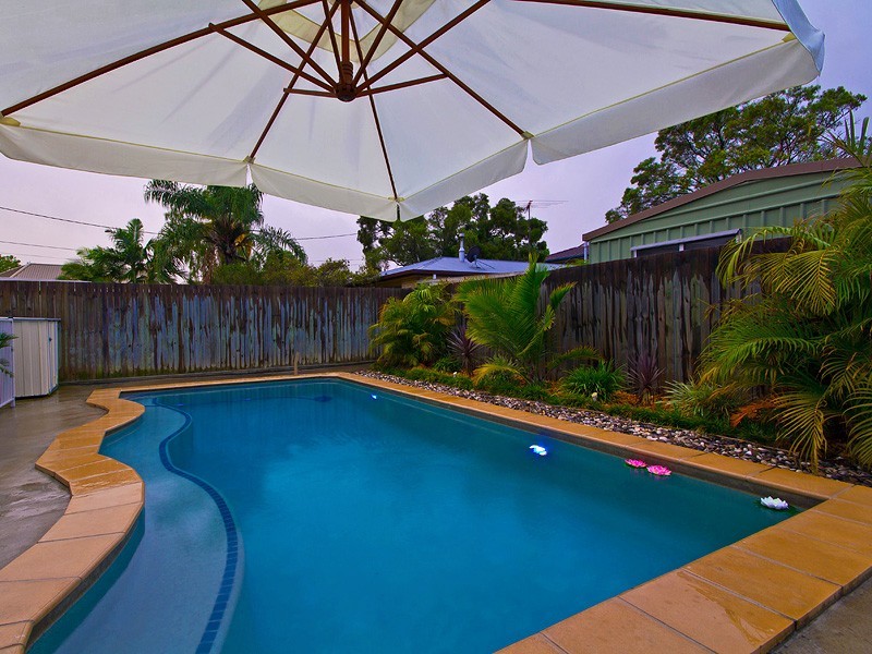 38 Russell Street, Silkstone QLD 4304