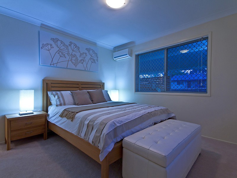 38 Russell Street, Silkstone QLD 4304