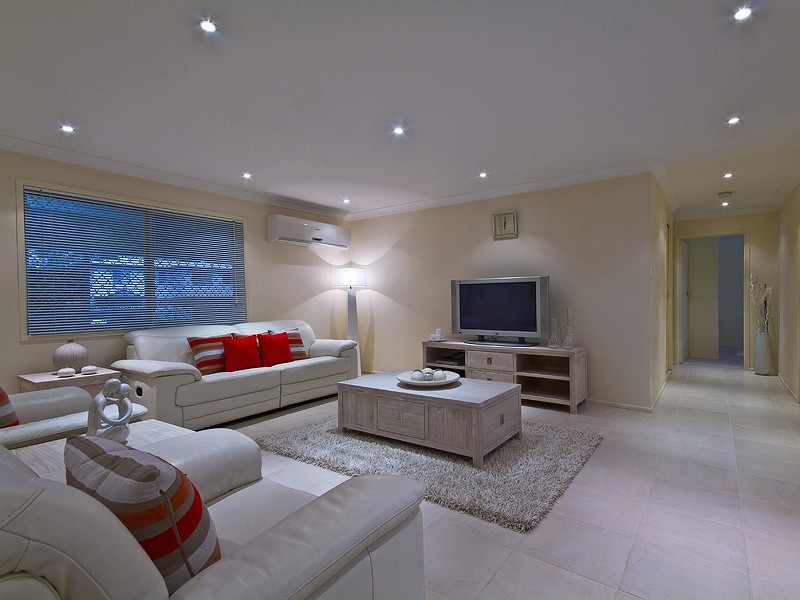 38 Russell Street, Silkstone QLD 4304