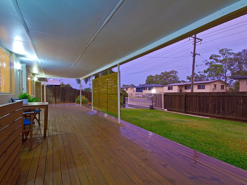38 Russell Street, Silkstone QLD 4304