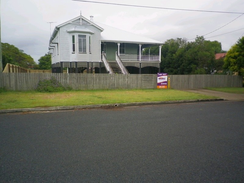 15 Eileen Street, Booval QLD 4304