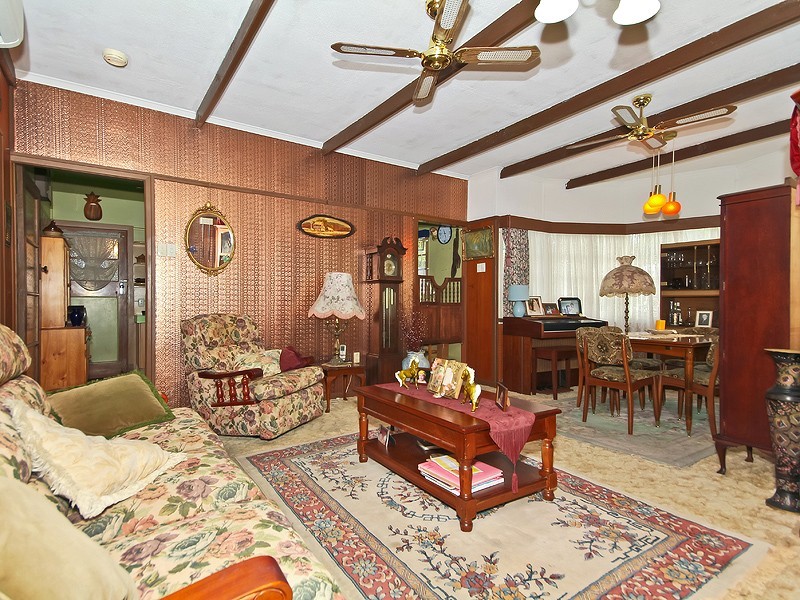 13 Walkers Lane, Booval QLD 4304