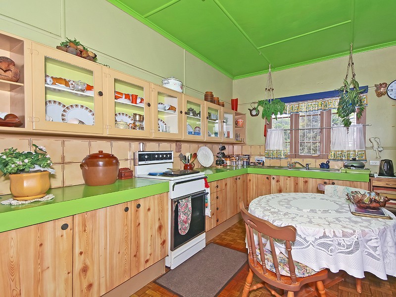 13 Walkers Lane, Booval QLD 4304