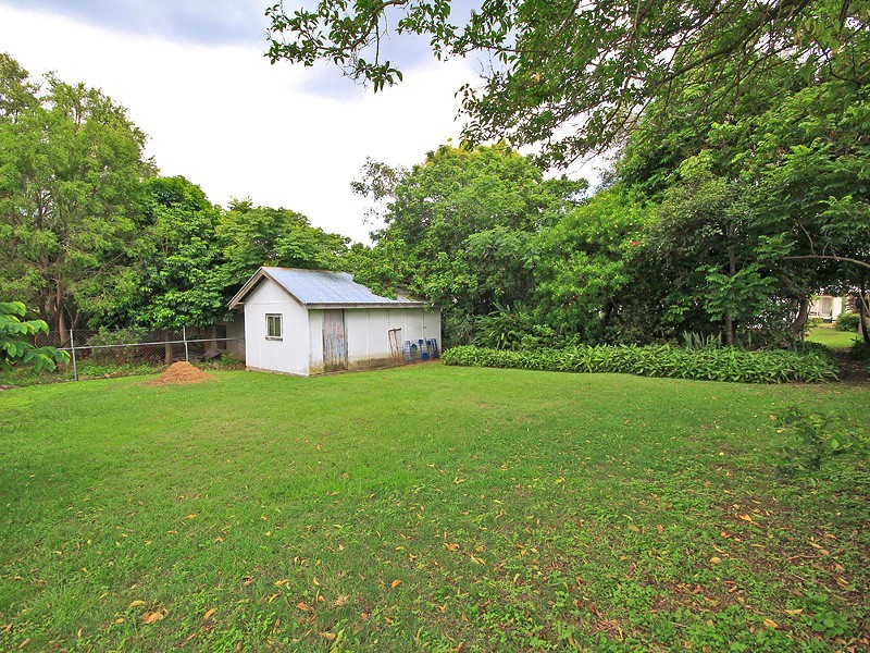 13 Walkers Lane, Booval QLD 4304