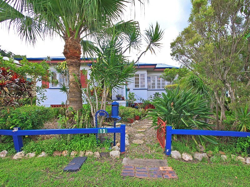 13 Walkers Lane, Booval QLD 4304