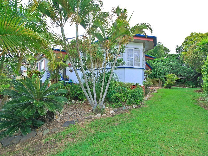 13 Walkers Lane, Booval QLD 4304