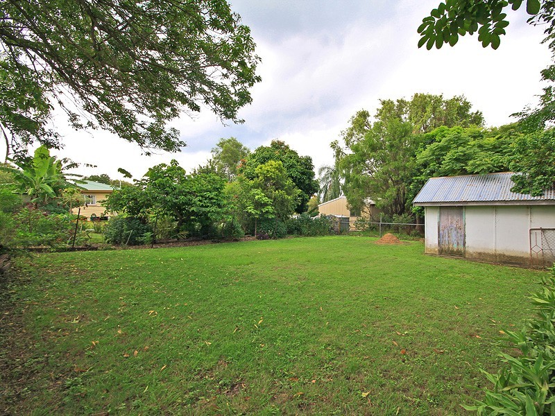 13 Walkers Lane, Booval QLD 4304