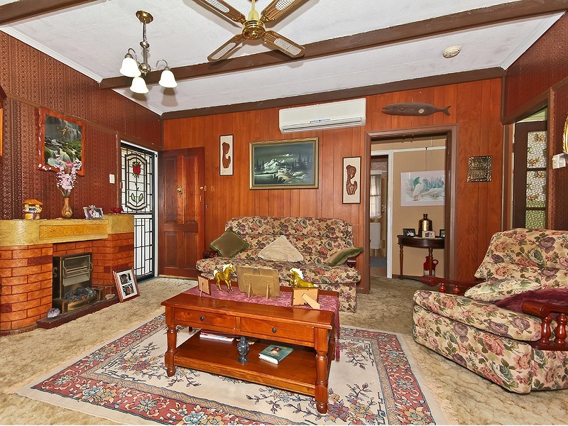 13 Walkers Lane, Booval QLD 4304