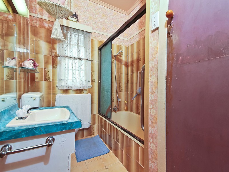 13 Walkers Lane, Booval QLD 4304