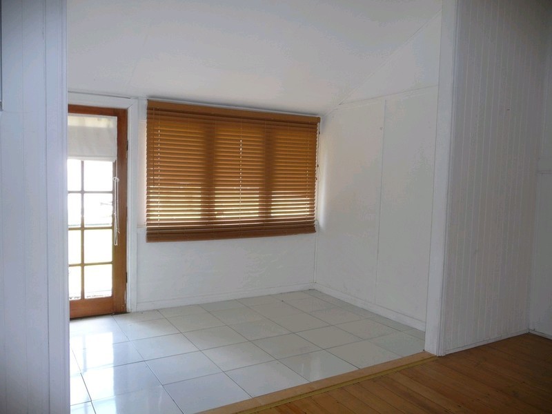 2A Ferguson Street, North Ipswich QLD 4305