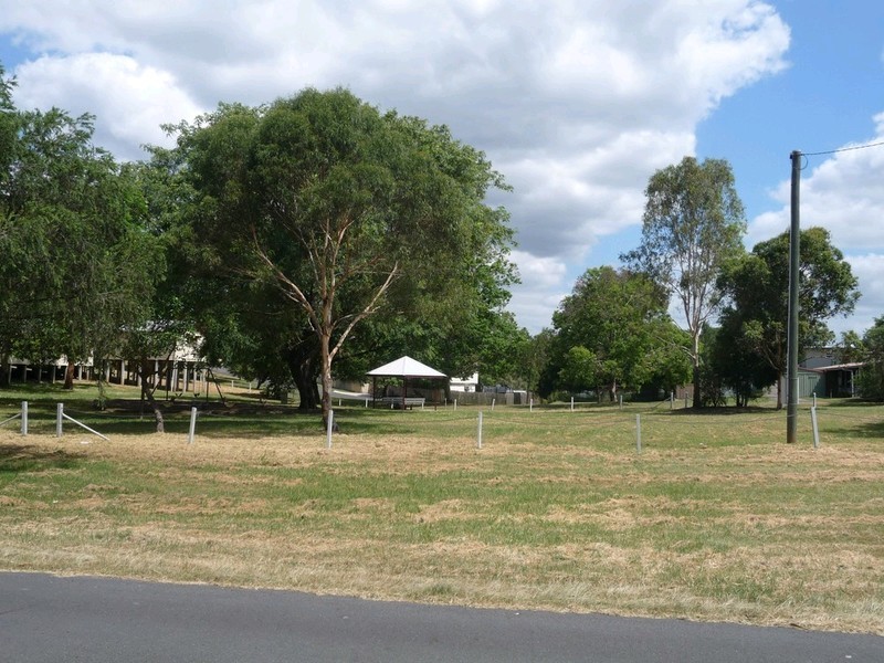 2A Ferguson Street, North Ipswich QLD 4305