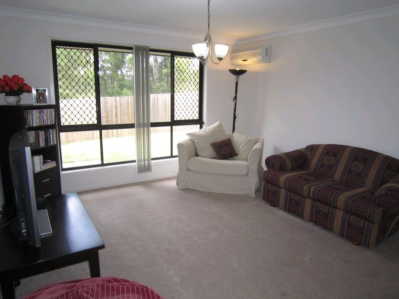 22 Eric Drive, Blackstone QLD 4304