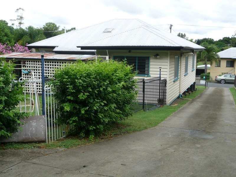 60 Bergin Street, North Booval QLD 4304