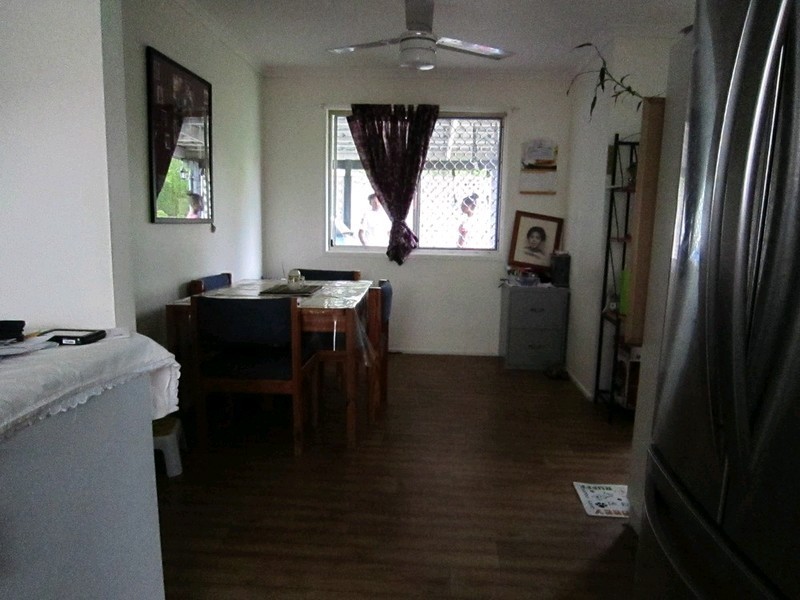 27 Phyllis Street, Eastern Heights QLD 4305