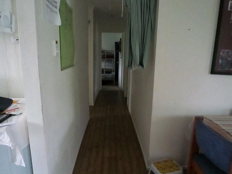 27 Phyllis Street, Eastern Heights QLD 4305