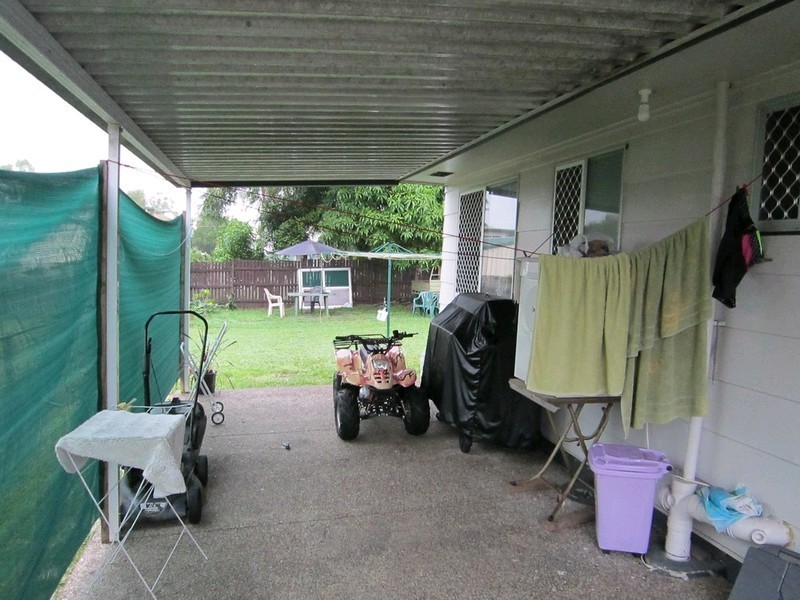 27 Phyllis Street, Eastern Heights QLD 4305