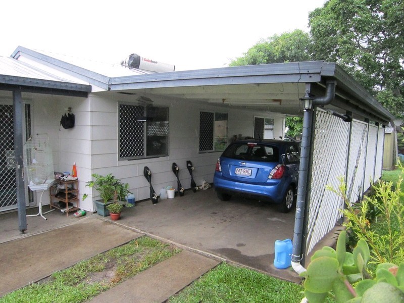 27 Phyllis Street, Eastern Heights QLD 4305