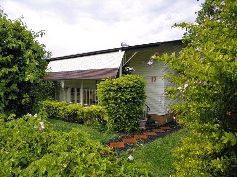 17 Albion Street, Brassall QLD 4305
