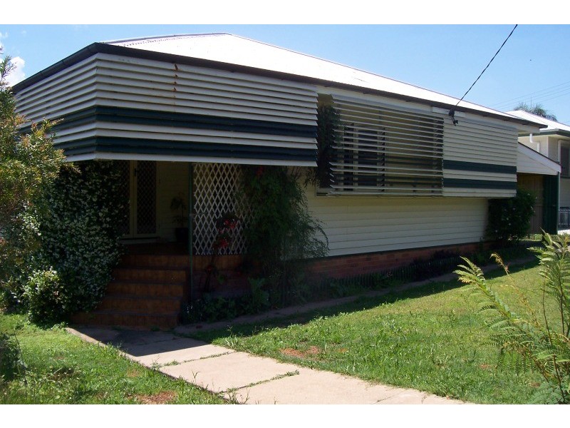 3 Irvine Street, East Ipswich QLD 4305