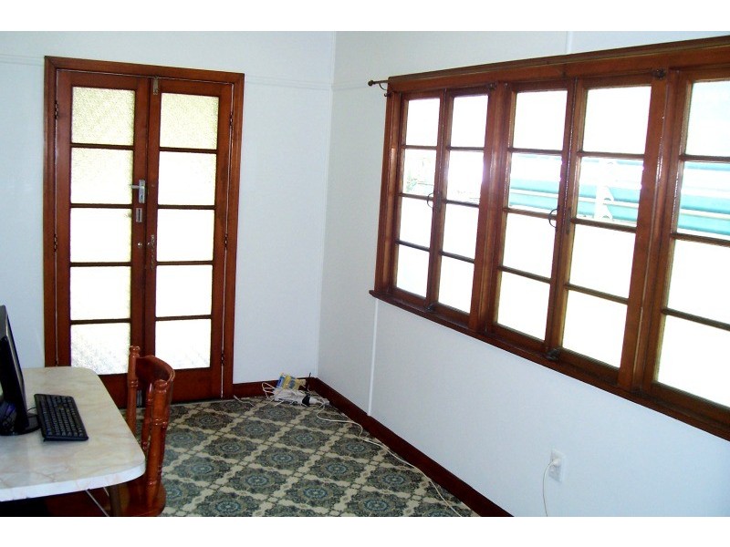 3 Irvine Street, East Ipswich QLD 4305