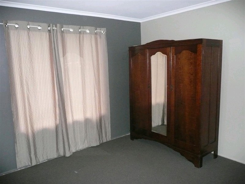 31 Joseph Street, Dinmore QLD 4303