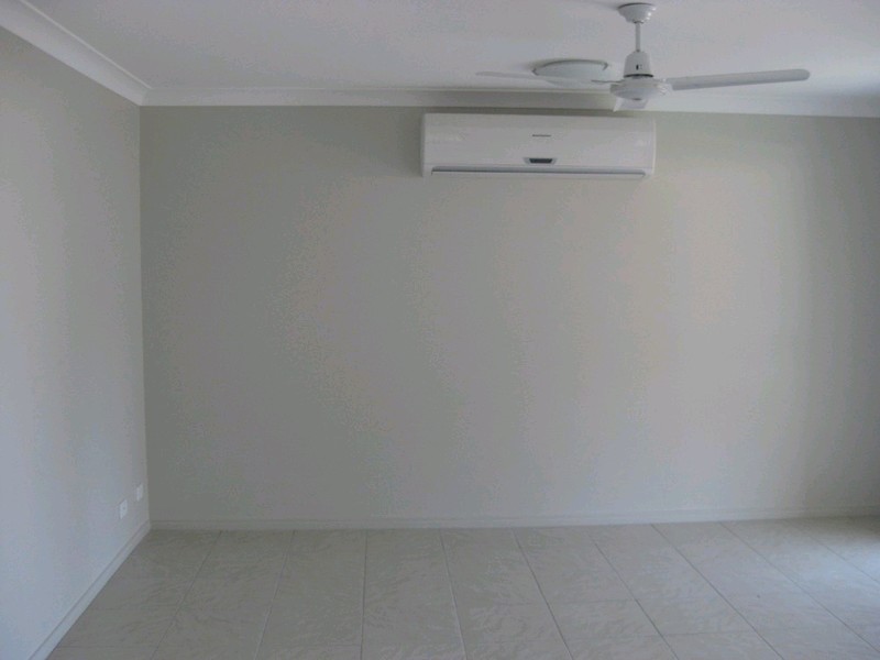 29 Mossman Parade, Waterford QLD 4133