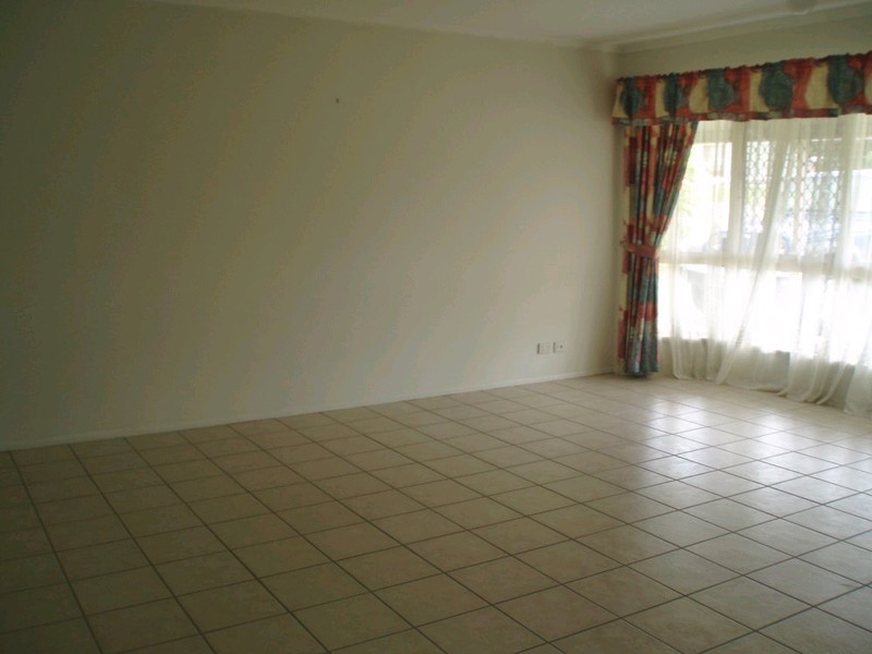 128 Equestrian Drive, Yamanto QLD 4305