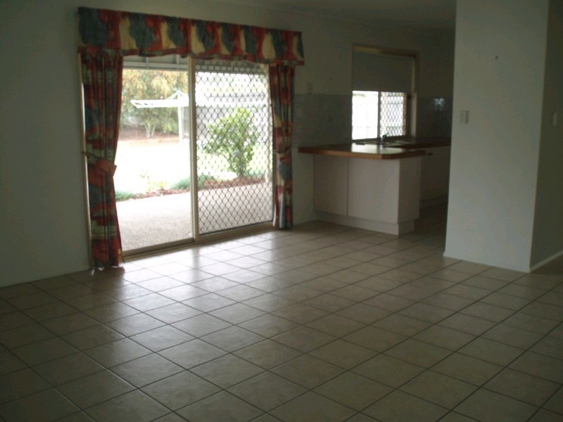 128 Equestrian Drive, Yamanto QLD 4305