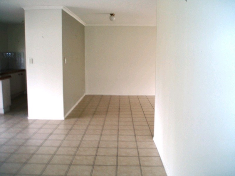 128 Equestrian Drive, Yamanto QLD 4305