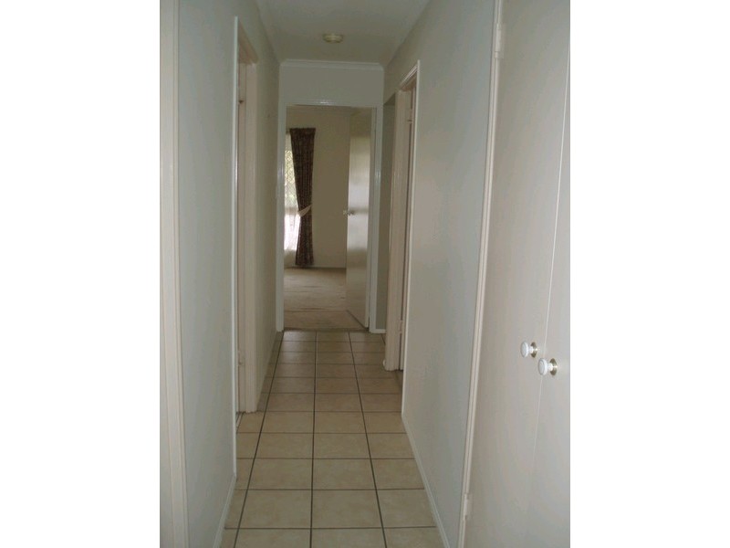 128 Equestrian Drive, Yamanto QLD 4305