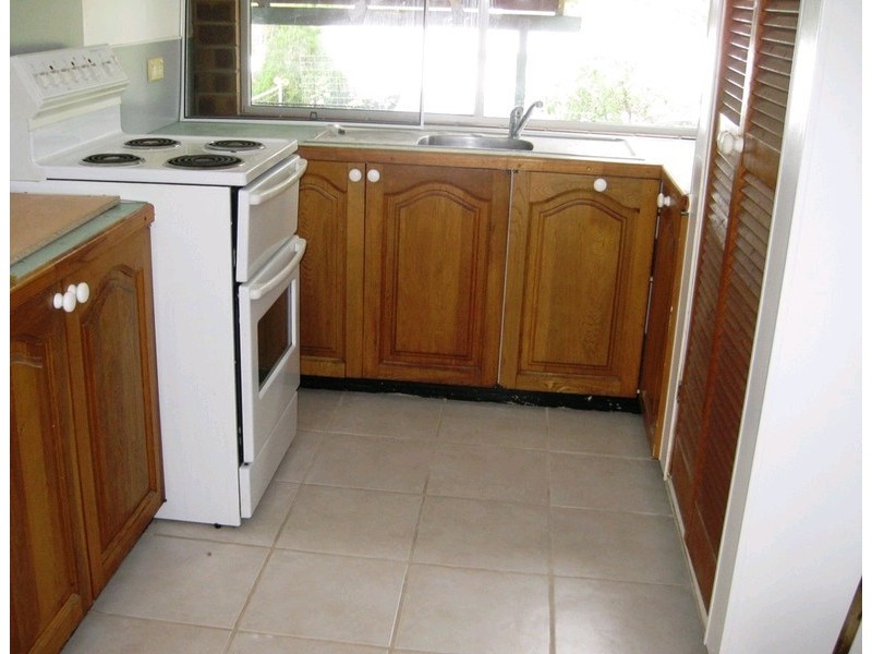 1 Slack Street, North Booval QLD 4304