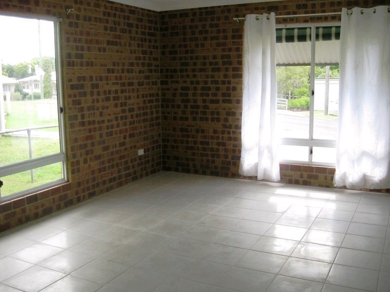 1 Slack Street, North Booval QLD 4304