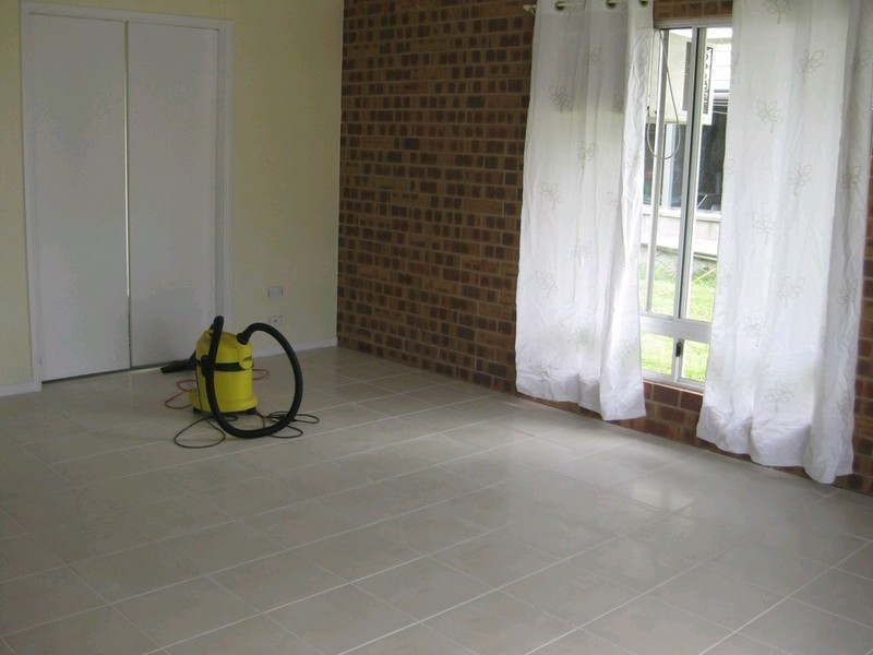 1 Slack Street, North Booval QLD 4304