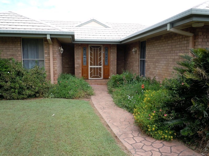 26 Pearse Drive, Brassall QLD 4305