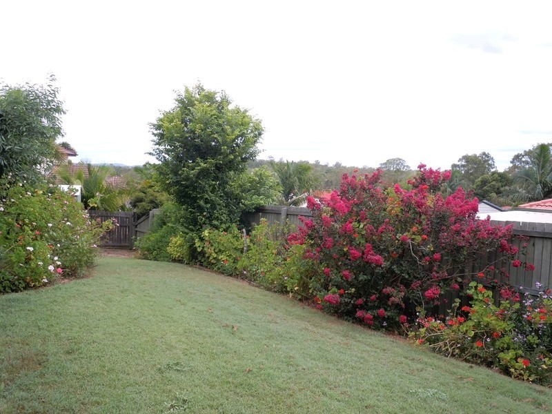 26 Pearse Drive, Brassall QLD 4305